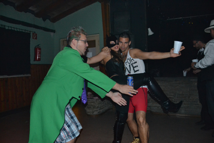 Die crazy Sims Party