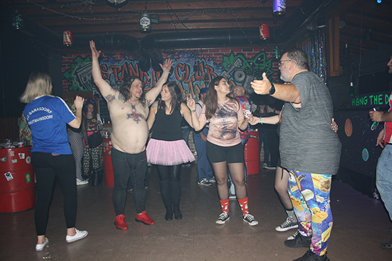 Bad Taste Party Teil 1