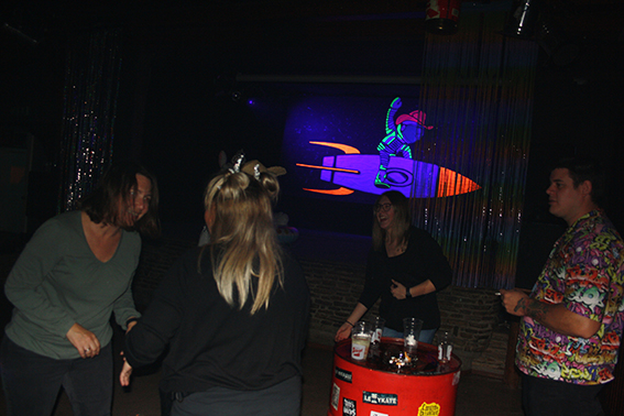 Bad Taste Party Teil 1