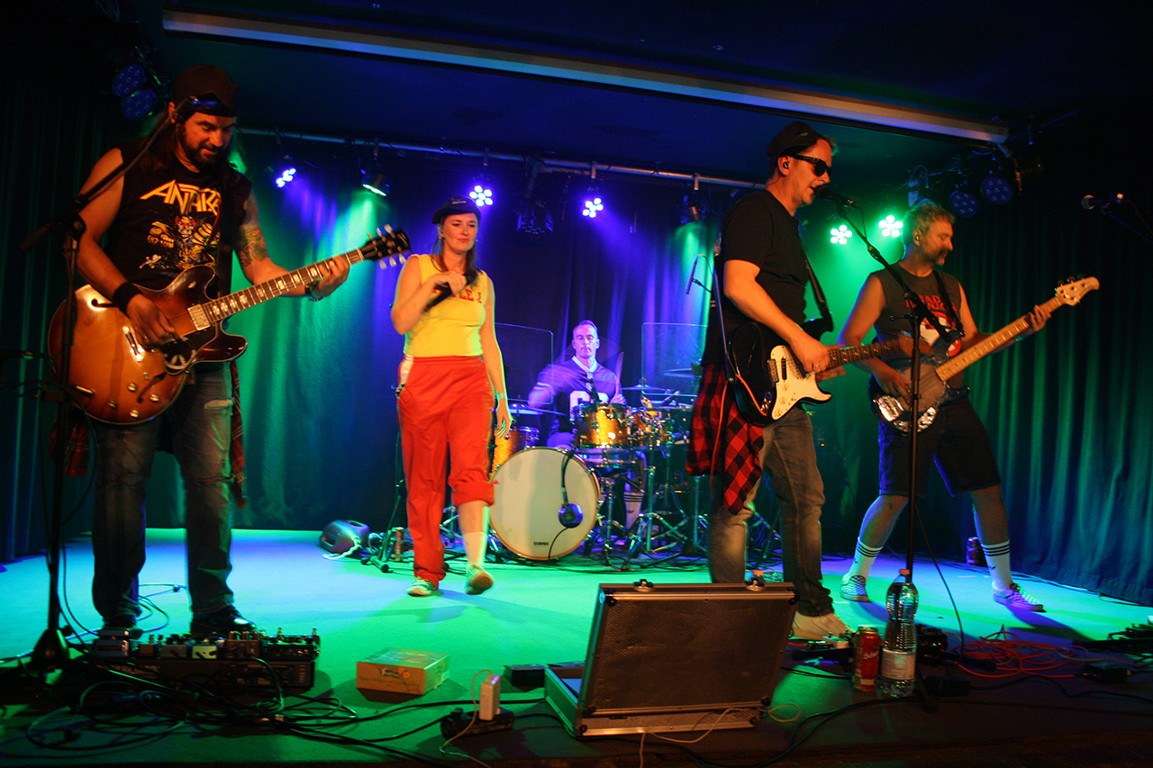 90er Party Teil 1 - live on stage: MITCH