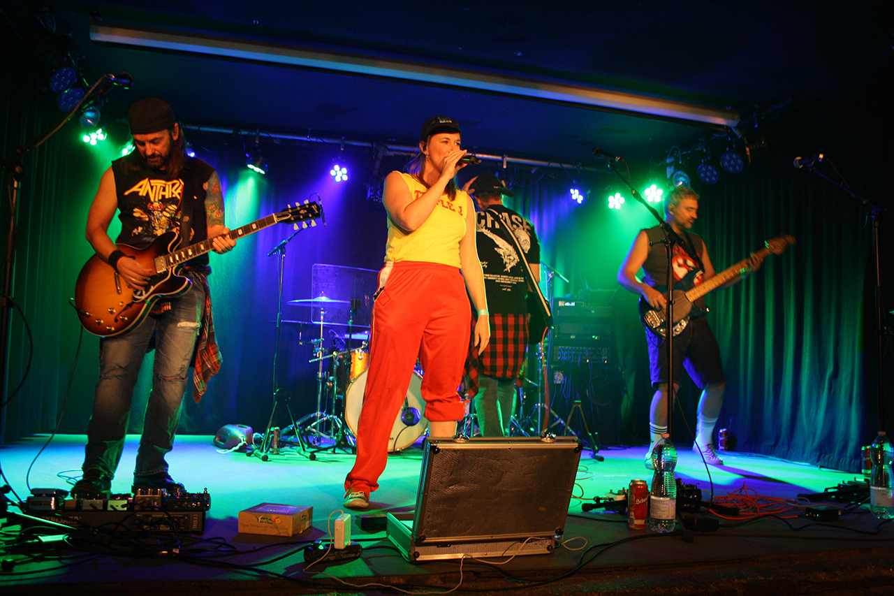 90er Party Teil 1 - live on stage: MITCH